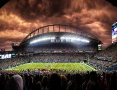 开云体育在线-霸主觉醒！雄鹿窒息一波流冲垮老鹰，利拉德化身终结点宣誓MVP争夺