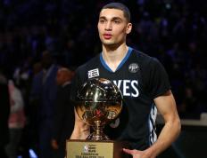 开云体育APP下载-跨界英雄萨卡，当足球基因解锁橄榄球胜利