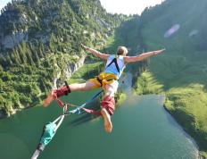 开云体育入口-一场双重翻盘，当布克在凤凰城逆转鹈鹕，又在意大利战术板上接管焦点战