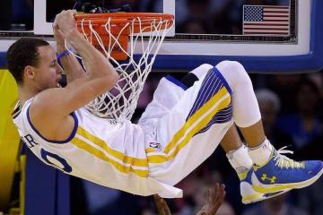 开云体育在线-分饰梅西的楚阿梅尼，一次扛起全队的现代足球实验