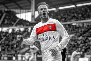 开云体育官网-草地交响与硬地战歌，梅德韦杰夫何以在温网点燃唯一火焰？