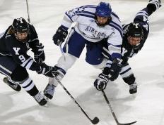 开云APP-孤星陨落，当哈登的巨浪碾压独行侠，新王权杖在迈阿密升起