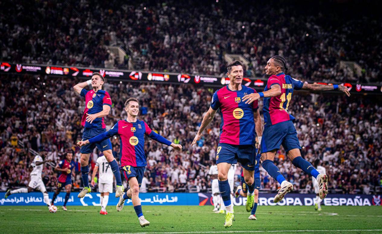 开云体育下载-巴塞罗那做客挑战皇马,如梦如幻