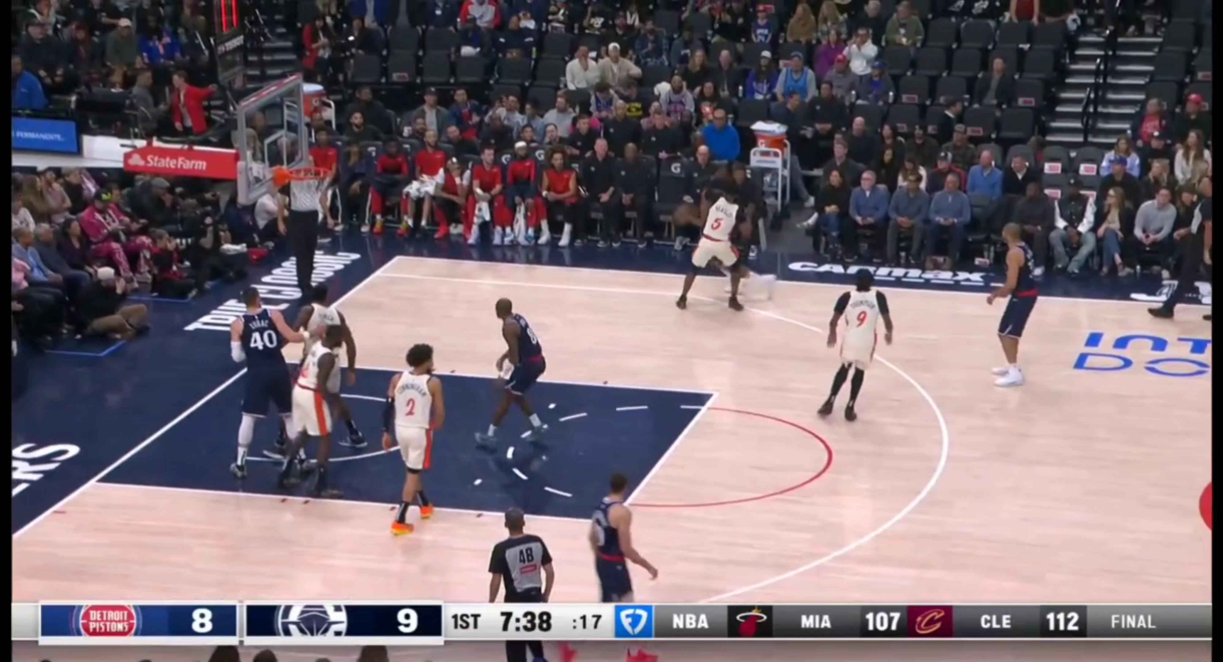 开云体育平台APP-包含火箭队惨败湖人，哈登与戴维斯的对决备受关注的词条