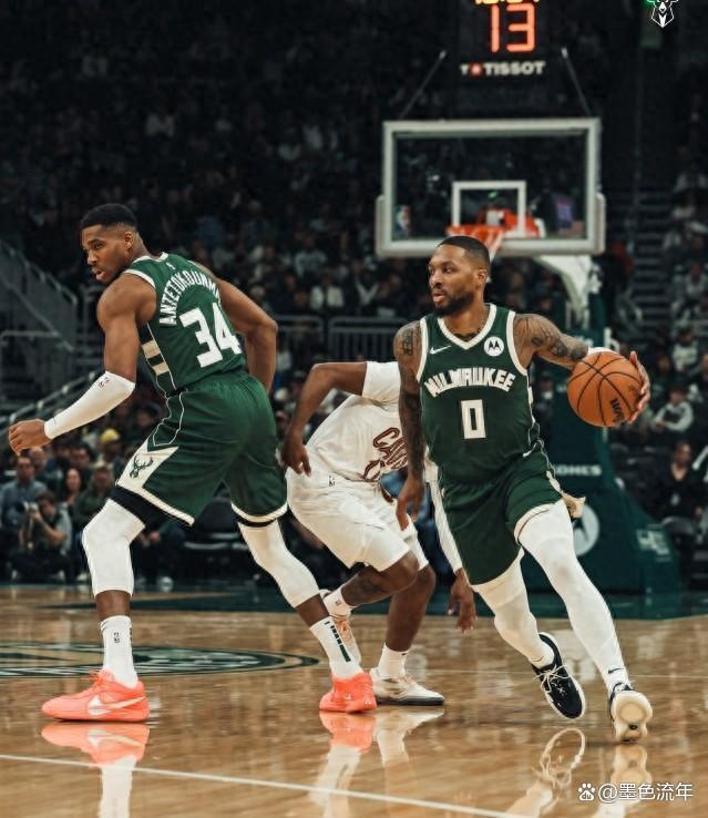 开云体育APP下载-爵士艰难击败雄鹿,米切尔得到全队最高27分