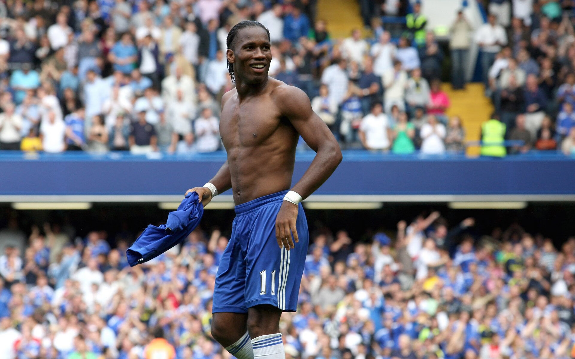 开云体育在线-索伯与马丁的精密棋局,佩雷兹如何驾驭这场技术与意志的鏖战?