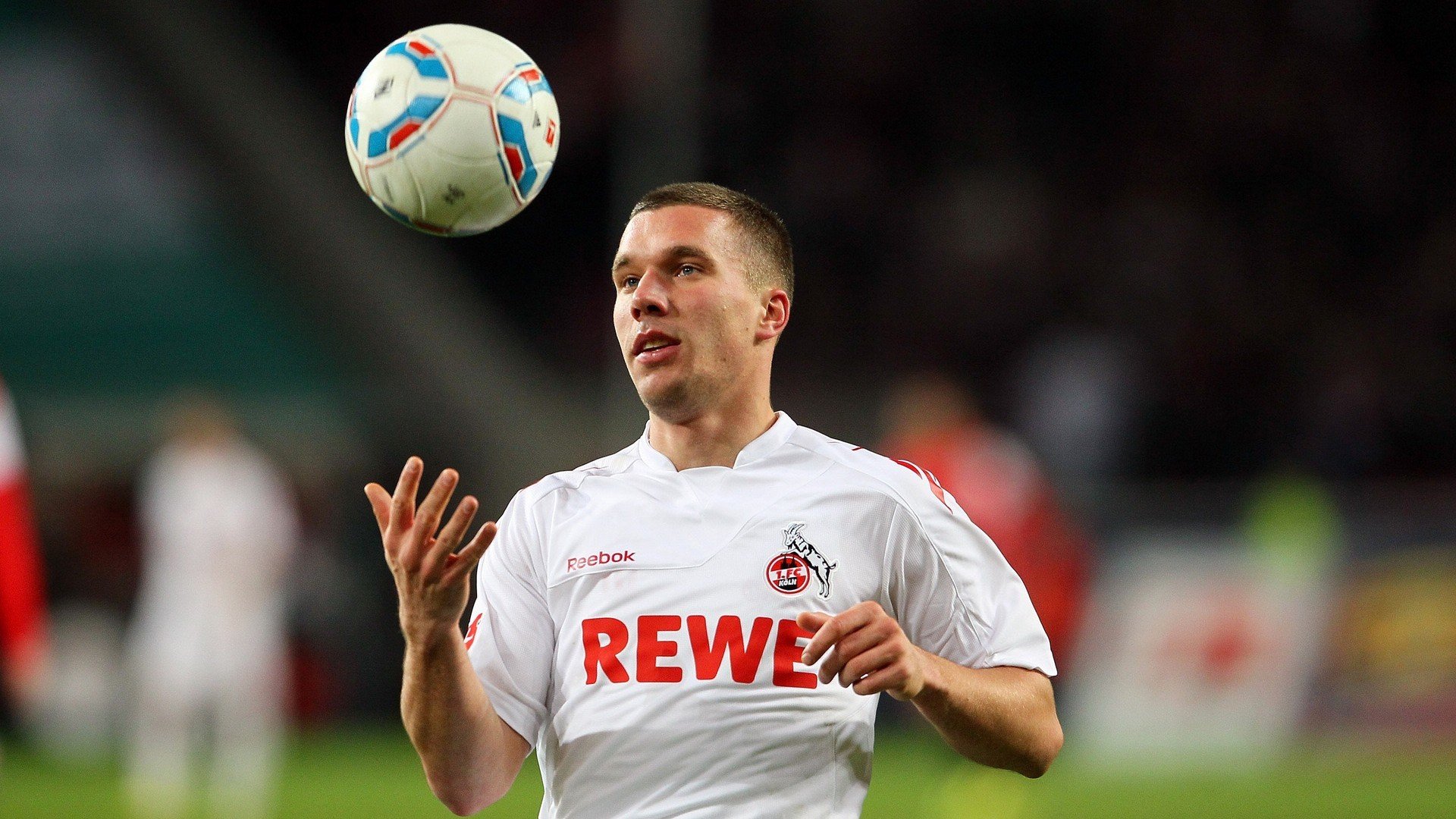 开云体育平台APP-跨越红土与硬地，兹维列夫的双面救赎与一个时代的隐痛